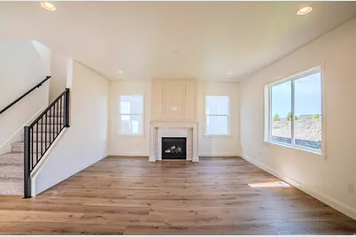 373 W Autumn Dr S, Saratoga Springs, UT 84045 - Photo 6