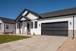 694 S Liberty Dr, Cedar City, UT 84720 - Photo 2