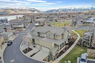 832 S Edgewater Ct, Huntsville, UT 84317 - Photo 2