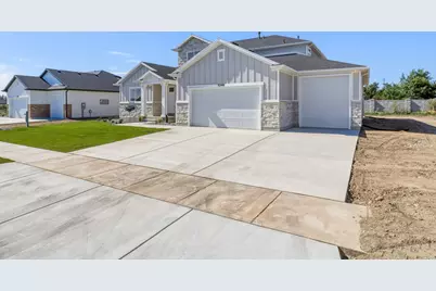 3246 W 850 N #114, Layton, UT 84041 - Photo 2