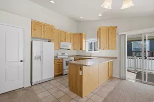8688 Diamond Dove Dr, West Jordan, UT 84088 - Photo 12