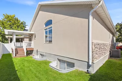 8688 Diamond Dove Dr, West Jordan, UT 84088 - Photo 34