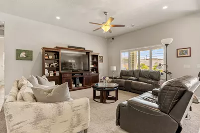 756 N Sage Creek Cir E, Washington, UT 84780 - Photo 14