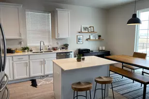 1372 W 400 S, Syracuse, UT 84075 - Photo 2