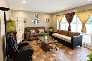 715 E Lockwood Dr N, Ogden, UT 84404 - Photo 2