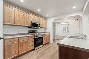 1195 W Dallin Dr, Pleasant Grove, UT 84062 - Photo 4