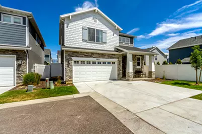 1955 W Parkview Dr, Syracuse, UT 84075 - Photo 1