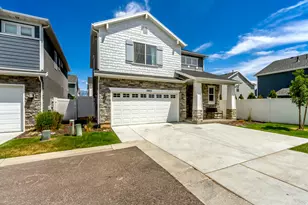 1955 W Parkview Dr, Syracuse, UT 84075 - Photo 1