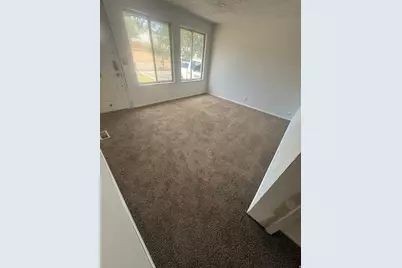 9434 S S Turnpike Ln Ln S, Sandy, UT 84070 - Photo 4