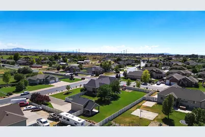 2942 W 2175 S, West Haven, UT 84401 - Photo 58