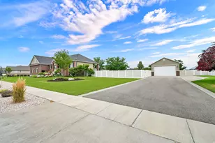 2942 W 2175 S, West Haven, UT 84401 - Photo 4