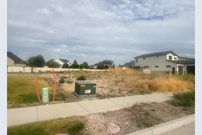 3025 N 650 W #4, Pleasant View, UT 84414 - Photo 4