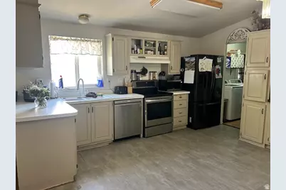 1025 N 300 W #38, Springville, UT 84663 - Photo 4