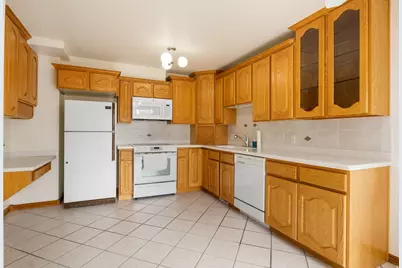 9744 S Yorkshire Dr, South Jordan, UT 84009 - Photo 12