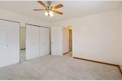 9744 S Yorkshire Dr, South Jordan, UT 84009 - Photo 16