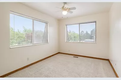 9744 S Yorkshire Dr, South Jordan, UT 84009 - Photo 20