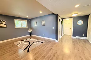6246 S Lorreen Dr, Murray, UT 84121 - Photo 30