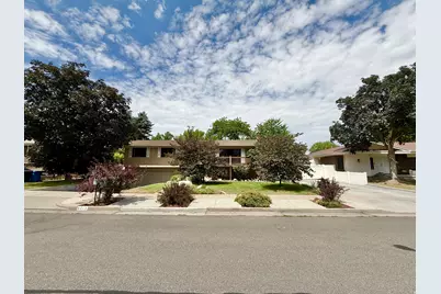 6246 S Lorreen Dr, Murray, UT 84121 - Photo 2