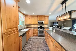 6246 S Lorreen Dr, Murray, UT 84121 - Photo 16