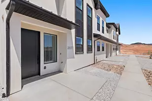 1095 W Albertine Ln, Saint George, UT 84770 - Photo 2