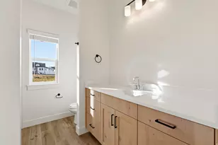 697 W 20 N, Hyrum, UT 84319 - Photo 28