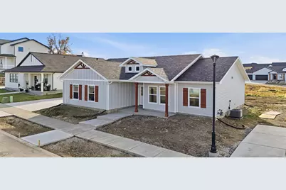 697 W 20 N, Hyrum, UT 84319 - Photo 2