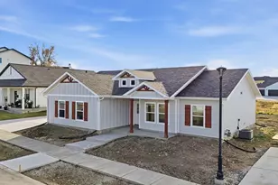 697 W 20 N, Hyrum, UT 84319 - Photo 2