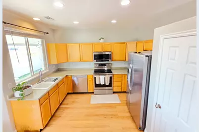 709 N Skipton, North Salt Lake, UT 84054 - Photo 6