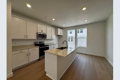 1558 N 1875 W #245, Layton, UT 84041 - Photo 2