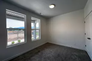 1562 N 1875 W, Layton, UT 84041 - Photo 4