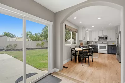 11047 S Lamasa Cir E, Sandy, UT 84092 - Photo 14