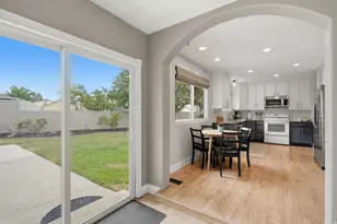 11047 S Lamasa Cir E, Sandy, UT 84092 - Photo 14