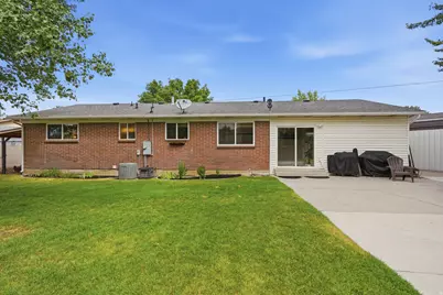 11047 S Lamasa Cir E, Sandy, UT 84092 - Photo 40