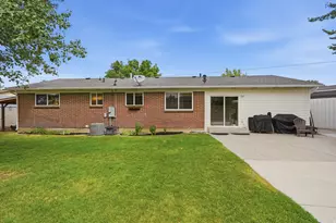 11047 S Lamasa Cir E, Sandy, UT 84092 - Photo 40