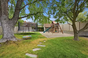 11047 S Lamasa Cir E, Sandy, UT 84092 - Photo 38