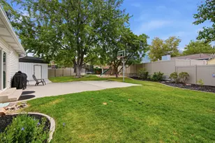 11047 S Lamasa Cir E, Sandy, UT 84092 - Photo 44