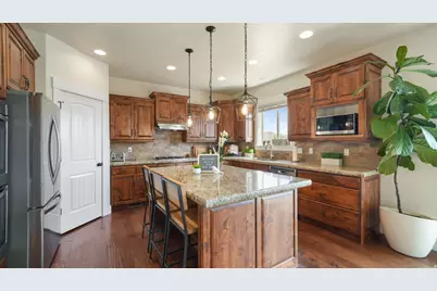 729 W 3275 N, Lehi, UT 84043 - Photo 10