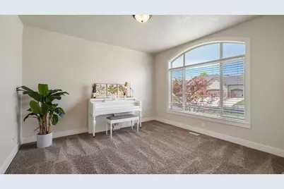 729 W 3275 N, Lehi, UT 84043 - Photo 6