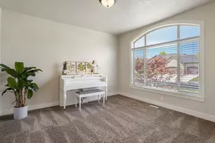 729 W 3275 N, Lehi, UT 84043 - Photo 6