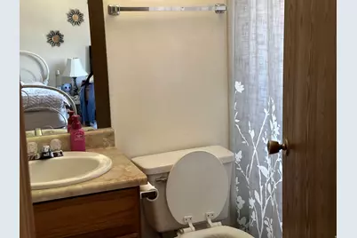6075 Park Wood Dr, Kearns, UT 84118 - Photo 30