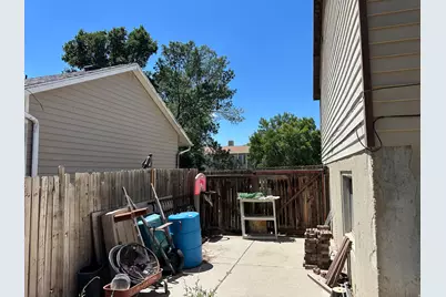 6075 Park Wood Dr, Kearns, UT 84118 - Photo 4