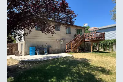 6075 Park Wood Dr, Kearns, UT 84118 - Photo 6