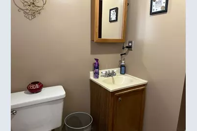 6075 Park Wood Dr, Kearns, UT 84118 - Photo 20