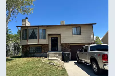 6075 Park Wood Dr, Kearns, UT 84118 - Photo 2