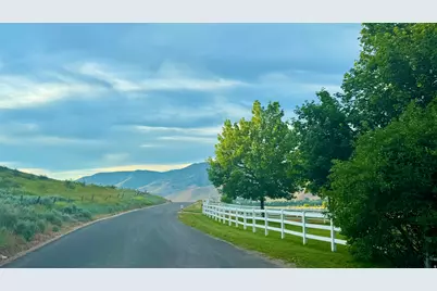 2334 S Falcon Way E, Huntsville, UT 84317 - Photo 8