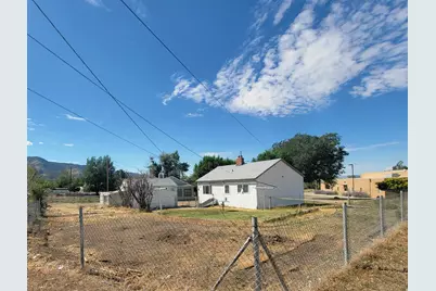 421 Circle Way, East Carbon, UT 84520 - Photo 8