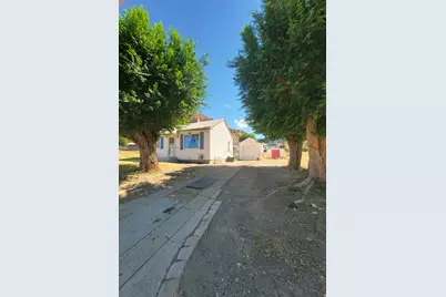 421 Circle Way, East Carbon, UT 84520 - Photo 6