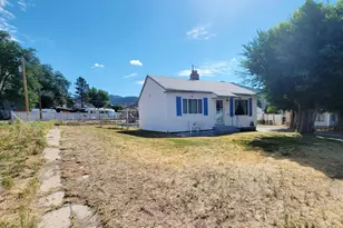 421 Circle Way, East Carbon, UT 84520 - Photo 4
