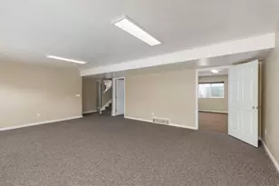 818 N 950 E, Ogden, UT 84404 - Photo 32