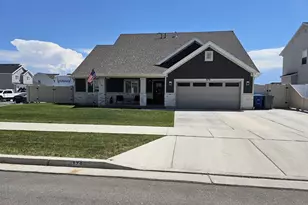 379 W 850 S, American Fork, UT 84003 - Photo 2